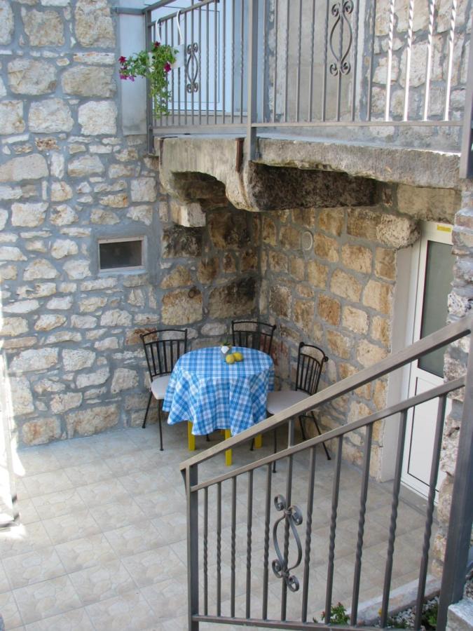 Apartments And Room Lemon Vis Esterno foto