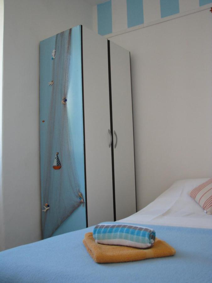 Apartments And Room Lemon Vis Esterno foto