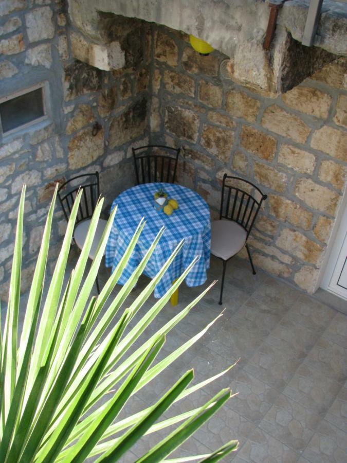 Apartments And Room Lemon Vis Esterno foto