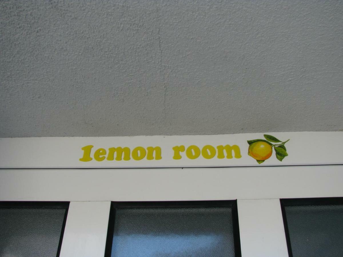 Apartments And Room Lemon Vis Esterno foto