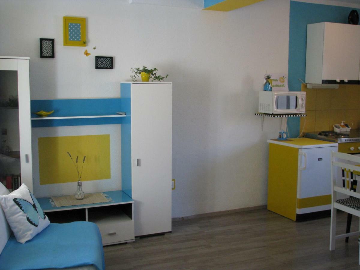 Apartments And Room Lemon Vis Esterno foto
