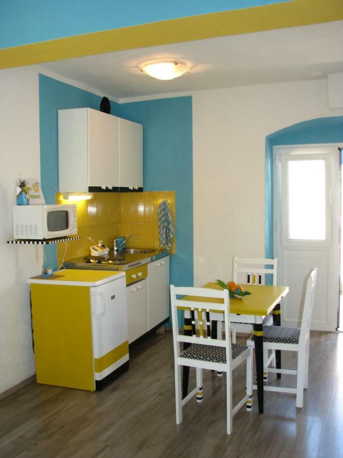 Apartments And Room Lemon Vis Esterno foto