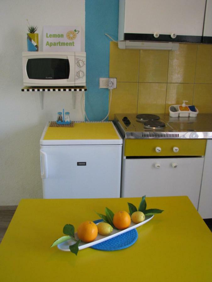 Apartments And Room Lemon Vis Esterno foto