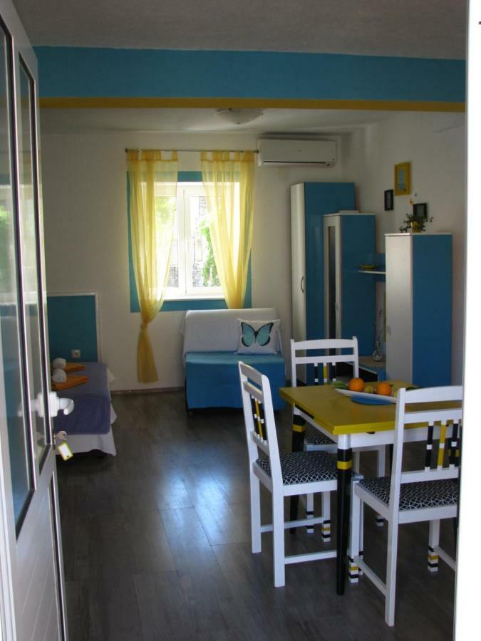 Apartments And Room Lemon Vis Esterno foto
